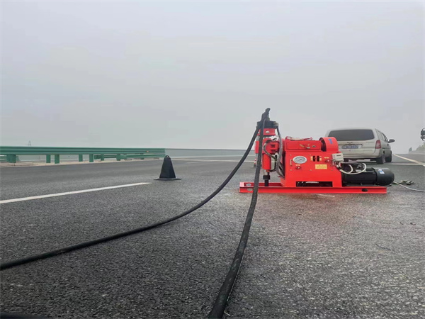 七星马路路基路面开裂下沉注浆加固灌浆