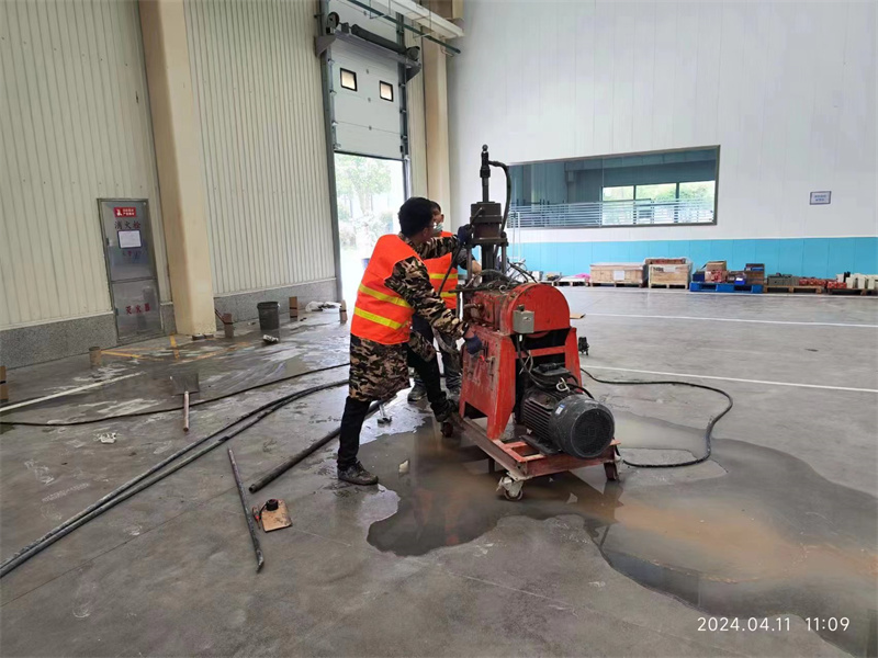 七星厂房地面下沉塌陷注浆加固施工